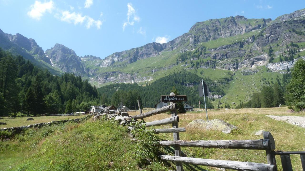 Giuditta Freecarpark&Garden Domodossola Dış mekan fotoğraf